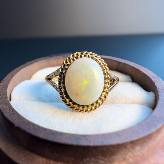 Gorgeous 90s Vintage | 9ct | 9k Gold Opal Ring | Classic Oval Cabochon with Twisted Rope Detail | Statement Ring | English Hallmarks |