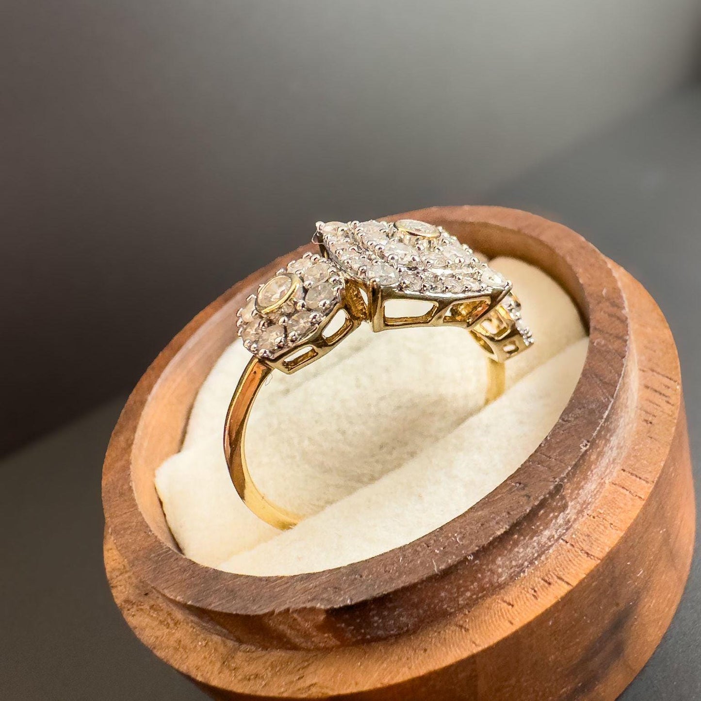 Stunning 9ct Gold Diamond Cluster Ring  Art Deco Style Statement Piece 1.0ct Diamonds | UK R 1/2 - US 9.25 | English Hallmarks | Resizable