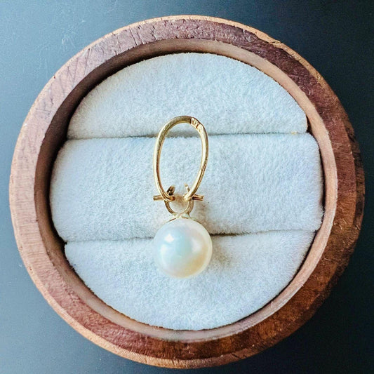 Vintage 9ct Gold Pearl Pendant  Classic Timeless Elegance