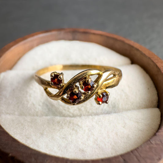 9ct Solid Gold Vintage Garnet Ring | Red Gemstone Gold Ring | UK Q - US 8 | Unique Gift for Her | Resizable |