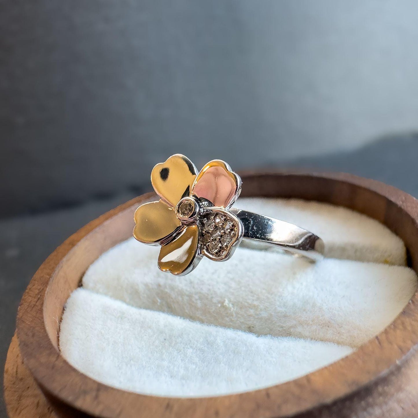 9ct White Gold Vintage Diamond Flower Ring | Elegant Floral Design | Vintage Gold Statement Ring | Unique Jewelry Gift | UK L 1/2 - US 6 |