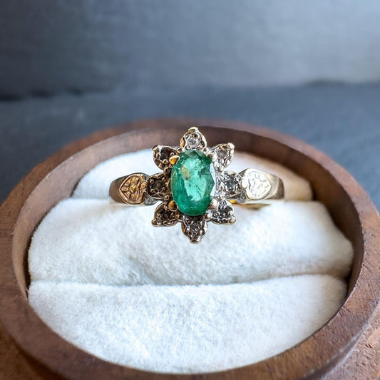 9ct Vintage Solid Gold Emerald and Diamond Ring | Vintage Floral Cluster Design | UK O 1/2 - US 7.25 | English Hallmarked | Resizable |