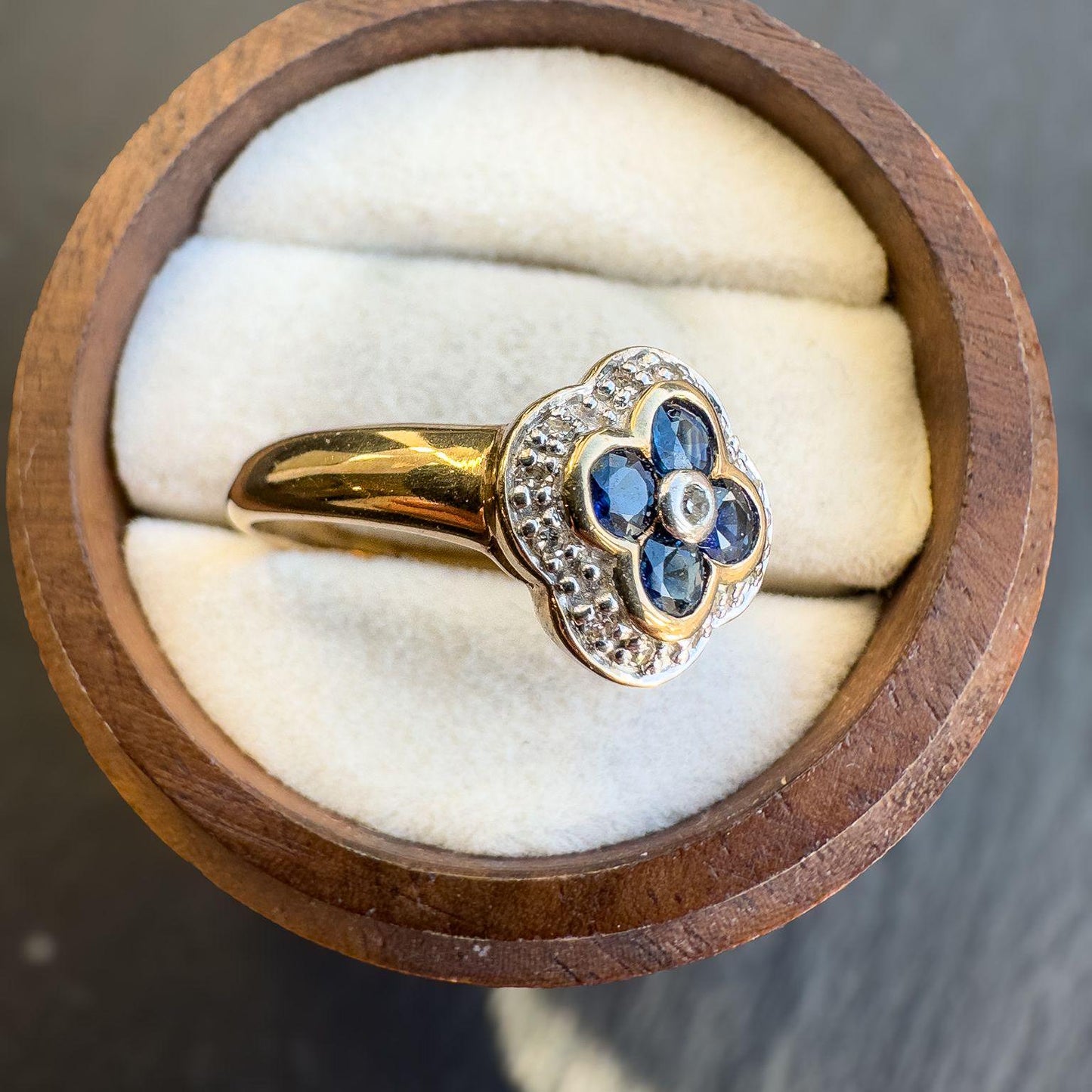 9ct Solid Gold Vintage Sapphire & Diamond Ring, Floral Cluster Design, Blue Sapphire and White Diamond Cocktail Ring | UK P - US 7.5