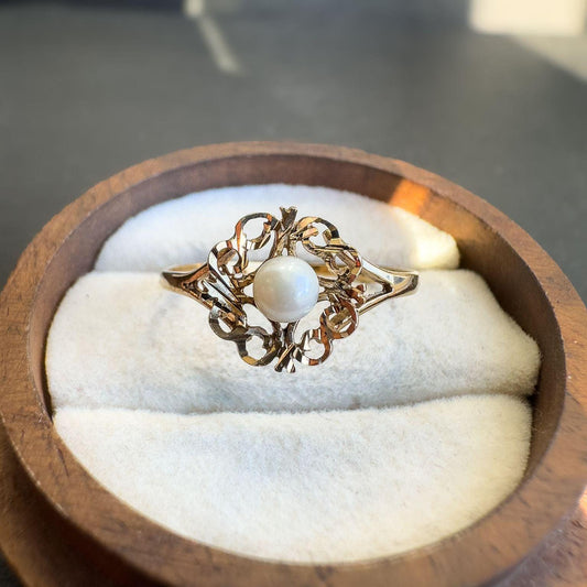 9ct Solid Gold Vintage Pearl Ring | Ornate Floral Design | 9k Gold Women's Ring | Unique Gift Idea | UK N - US 6.25 | Resizable