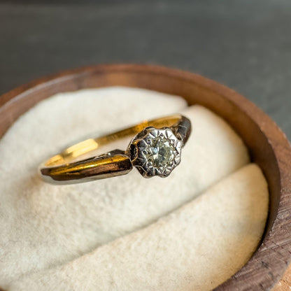 18ct White & Yellow Gold Platinum Vintage Diamond Ring | UK M 1/2 - US 6.5 | Engagement Ring | Resizable |