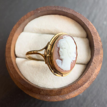 9ct Solid Gold Vintage Cameo Ring | Vintage Victorian Style | Solid Gold Hand-Carved Cameo Jewelry | English Hallmarks | UK T - US 9.5 |