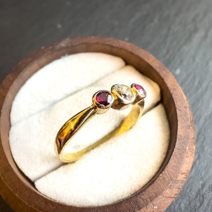 18ct Solid Gold Antique Ruby and Diamond Ring | Three Stone Design | Timeless Elegance | UK P 1/2 - US 8 |