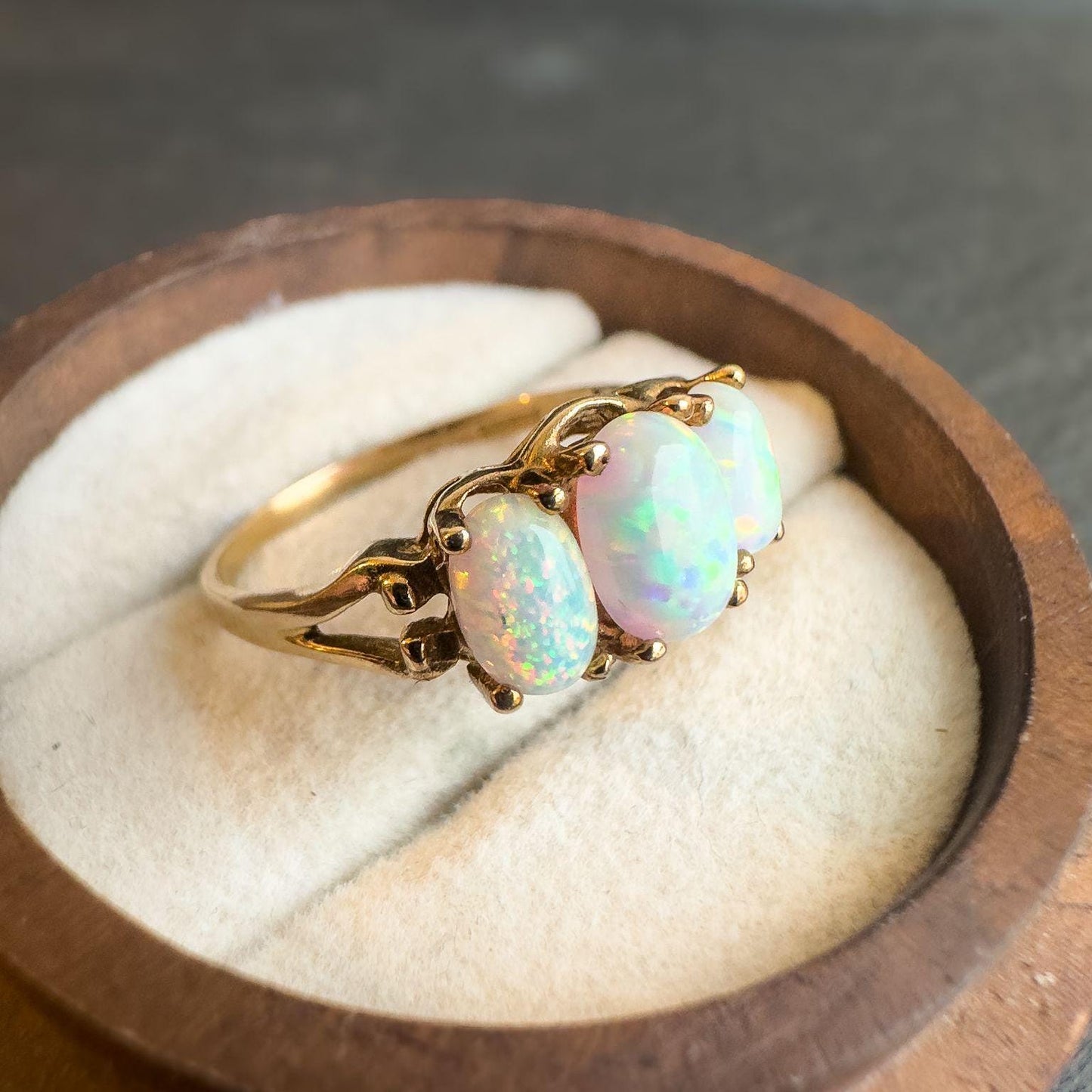 9ct Solid Gold Vintage Opal Trilogy Ring | Oval Cabochon Opals | Unique Gift for Her | English Hallmarks |   UK M 1/2 - US 6.5 - Resizable