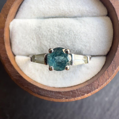 9ct Solid White Gold Vintage Topaz & Aquamarine Ring | UK S - US 9 | Blue Gemstone Jewelry | Vari Cut Elegant Design | English Hallamarks