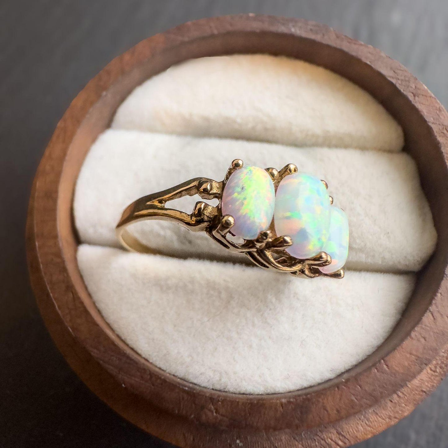 9ct Solid Gold Vintage Opal Trilogy Ring | Oval Cabochon Opals | Unique Gift for Her | English Hallmarks |   UK M 1/2 - US 6.5 - Resizable